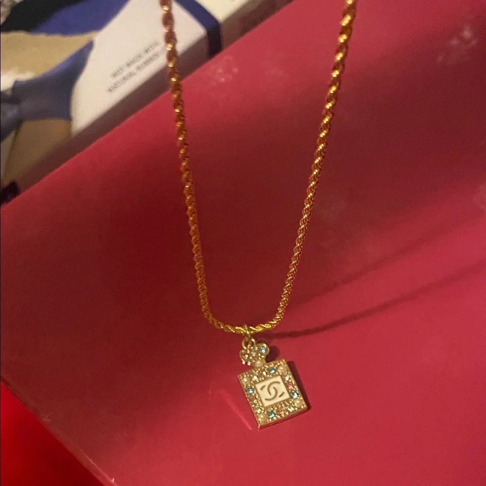 Upcycled Chanel zipper charm necklace - Picture 11 of 17